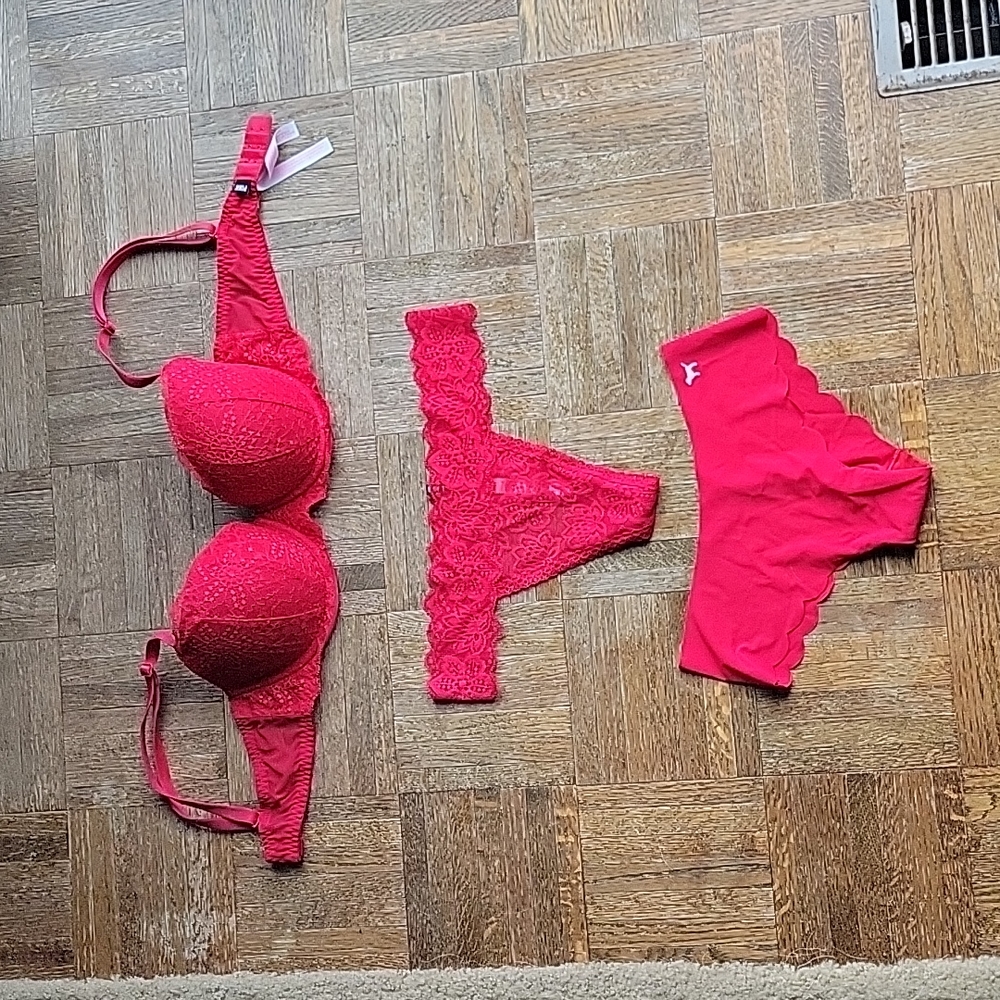Pink Date night red bra 36 C and small panty set.
